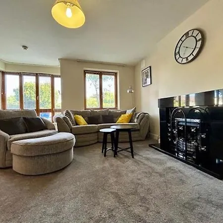 My - Walk To Centre In 5 Mins *