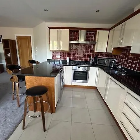 My - Walk To Centre In 5 Mins *